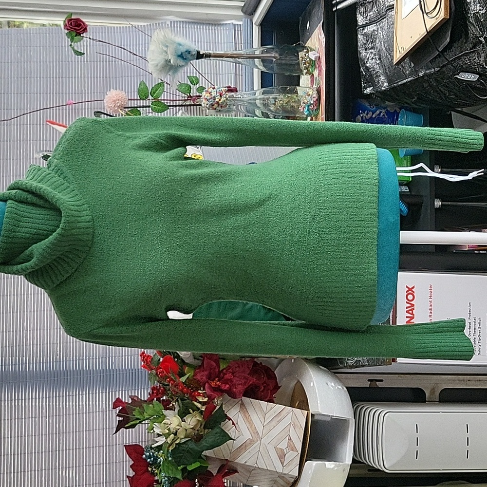 Turtleneck long sleeve ribbed at the end of sleeve and hem